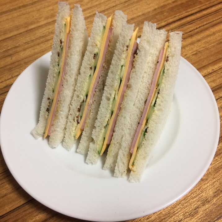 うちのサンド きゅうりハムチーズサンド レシピ 作り方 By おいしんぼ 楽天レシピ うちのサンド きゅうりハムチーズサンド レシピ 作り方 By おいしんぼ 楽天レシピ